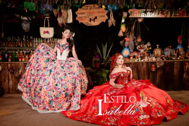 Estilo Isabella XV Dresses