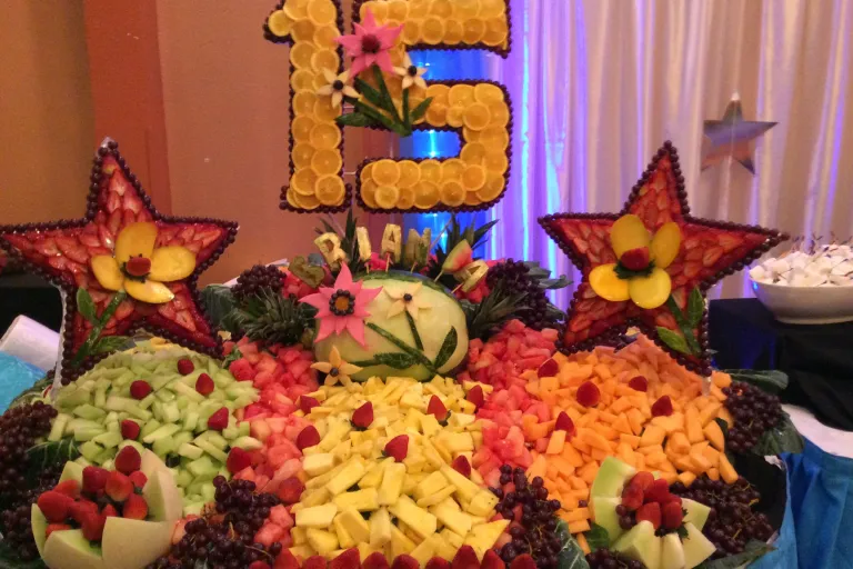 rosy catering y decoraciones en frutas