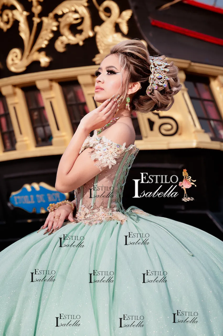 Estilo Isabella XV Dresses