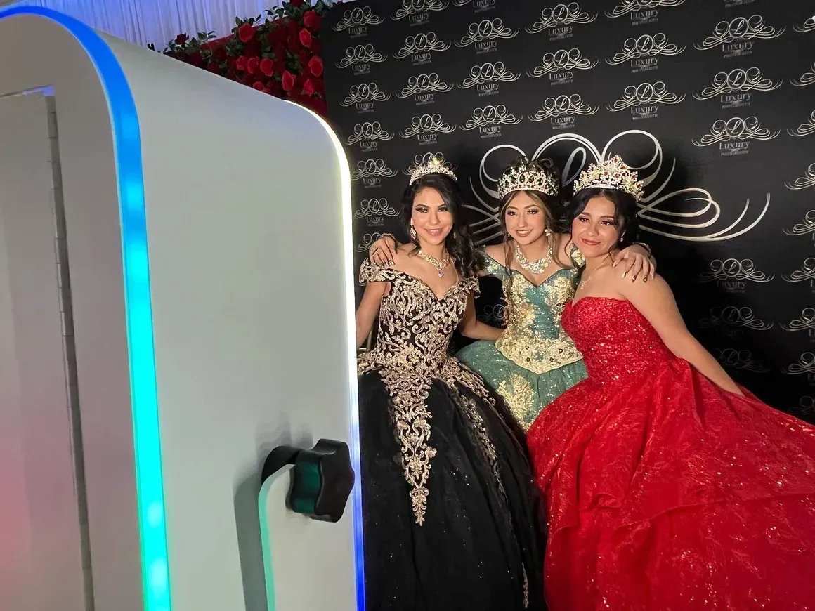 Luxury Photobooth Dallas